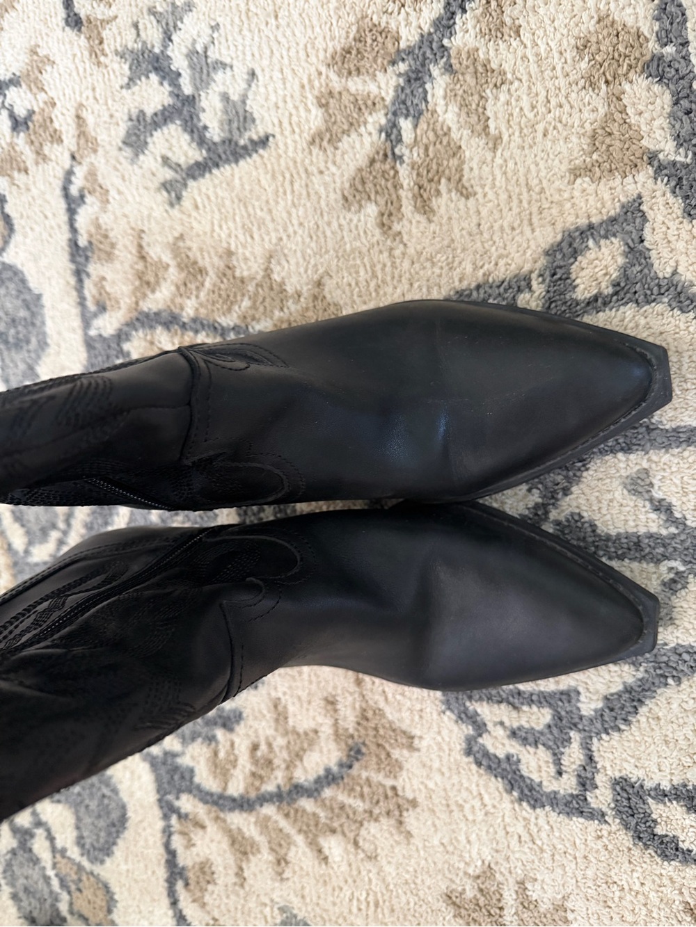 Dolce Vita Black Pointed-Toe Western Heeled Boots